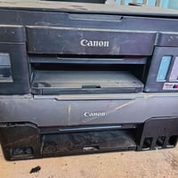 طابعات للبيع متروكات كاترجات بيهن بس ما اعرف شغالات أو لا ابيع كوم حدي...