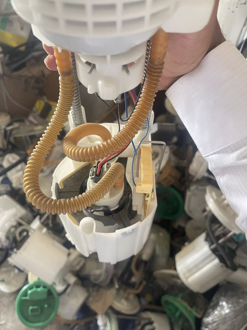 السلام عليكم متوفر قواعد فيت بم عبوة كامله دورنكو شكل قديم اصلي تفصيخ سعر ٥٠ الف *********** توصيل موجود
