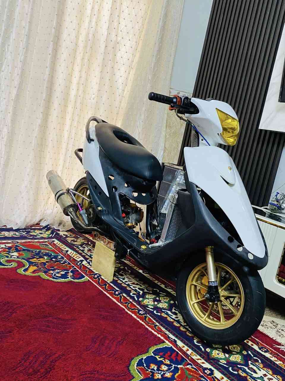 دراجة ماكس عدلة للبيع مال دوس التفاصيل ارجي اس فراك كرزي ستاند صفح اصلي كشن رياضي دبل خلفي اصلي يدات اصليات بيها عداد الكتروني مكينتها ٦٣ رولتها تتي مارك كلجات امامي وخلفي اصليات سلف ترجيه اصلي مشمشي شيال ذهبي اصلي صلنصه مال اربعة فج مال اربعة صينيه رياضيه راديتر ماي وياله اربي ام اصليات تايرات اصليات 

بس الشراي يدخل خاص 
***********
