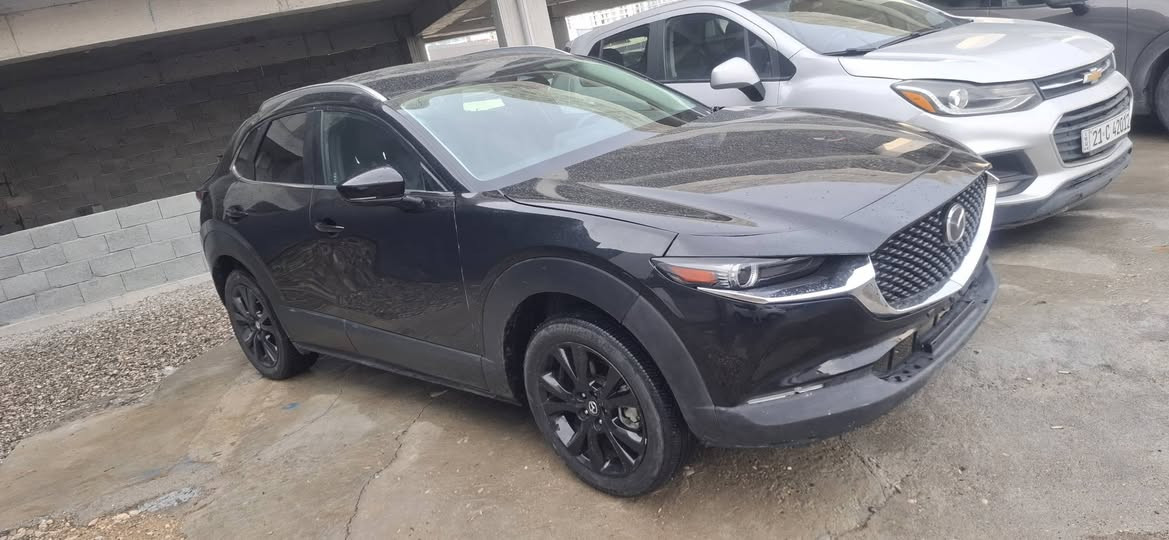 Mazda cx30 2024 
مواسەفاتی سلێکتە
بۆنیت و چەمەلەخ و دەرگایەکی بۆیاخە لەگەل سەقفەکەی بە بێ وەرگەران سەقفەکەی لەسەر قوپاوی بۆیاخ کراوە کەمێک ناوگرتنی هەیە 
٢٦ هەزار مایل ڕۆشتووە 
بەشەرتی ڕەقەم
125 گەڵاو مەجال
*********** السليمانية, العراق

