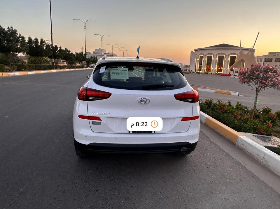 ---
🚗 للبيع هيونداي توسان 2020 - فول 1/1 عدا البانوراما 🚗

اللون: أبيض | الممشى: 128,000 كم  
الرقم: بغداد | المكان: الرمادي

المواصفات:
فول واحد على واحد عدا البانوراما

رادارات أمامية + حساسات
تحكمات ستيرنج كاملة
شحن لاسلكي
شاير مرايا + شاير شفط
ليدات كاملة أمامي وخلفي
جنوط رياضية وكالة

الفحص والحالة:
كفالة عامة من الصبغ والضربة والفتح والتبديل
كفالة حديد: أكفل الشاصي والحديد 100%
فقط الدعامية الأمامية بيها أثر شخوط خفيف، مصلحها ومكحليها ومصبوغها
الدعاميات ما أكفلها، أكفل الحديد فقط
السيارة ما شاء الله ما ناقصها اي شي
***********
