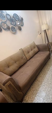 عندي تخم قنفات عشره مقاعداثنان كبيره واحده وسط وكرسيين  وكآمل مع كوشات...