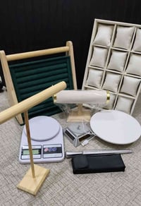 إكسسوارات • أغراض عرض • معروض