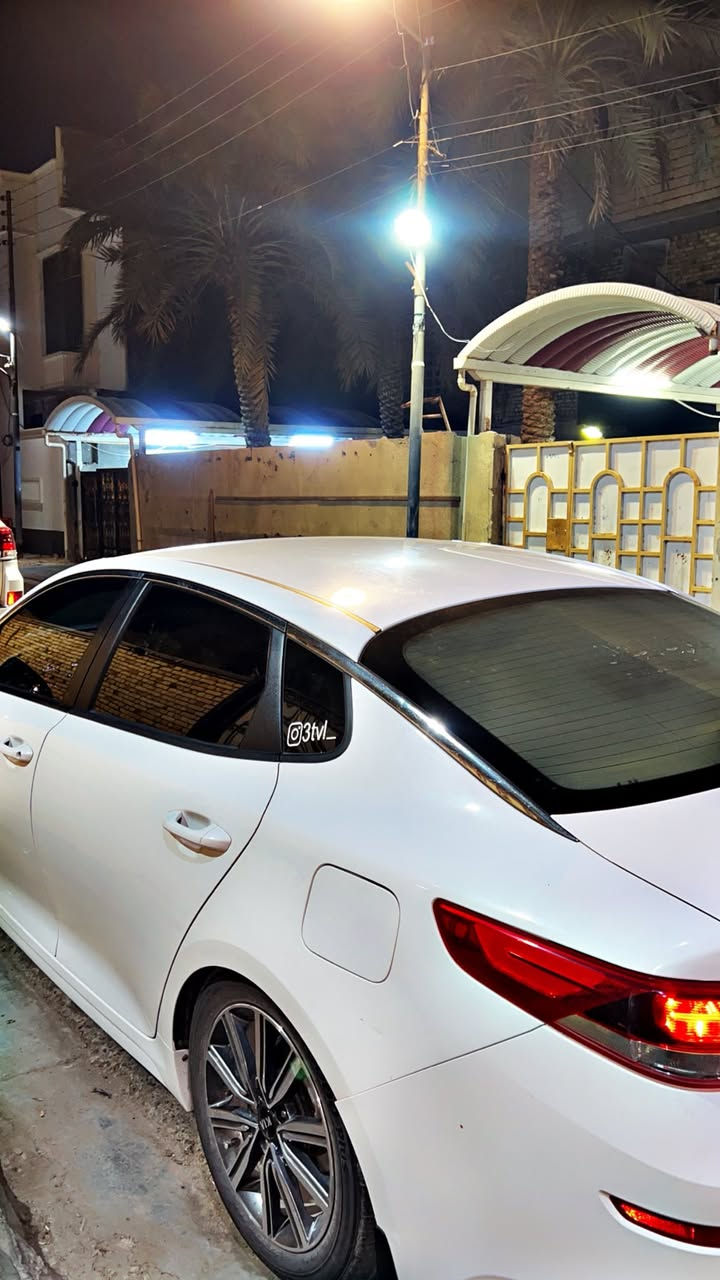 سلام عليكم
كيا اوبتما خليجي 
موديل 2020 
لون ابيض 
محرك ٢٤٠٠ دوش المرغوب 
مواصفات :
حساسات امامي خلفي 
AUX :USB 
تبريد خلفي 
مريات تطبك 
وضعيات قياده 
Eco _Sport_Comfort
ويل 17
عليها ادامه محرك كامله 
و طخم تايرات و حدايه كامله من بدايه لحد النهايه 
سياره بيها خاملغ خلفي صبغ على كد ٤اصابع بيها بارد جاملع امامي 
واذا تريد سونار موجود عندي راسلني و تدلل 
مكان سياره بصره 
السعر ١٨٠ بيها مجال 
الاتصال ***********
