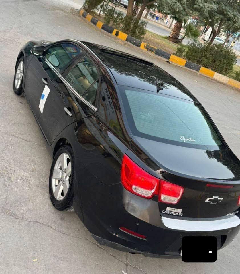 السلام عليكم 👋🏼
ماليبو موديل 2013 خليجي ⚜️
مكفولة كفالة عامة شرط قطره صبغ مابيها 
عدا مكان شبر بارد باب السايق وباقي بدون صبغ 💎
سياره على وضع شركه شرط  ✅
مواصفات LTZ فول 👇🏼
محرك 4 سلندر  
حجم محرك 2400
داخل بيجي
سلايت + بانوراما
كشنات جلد
كشنات كهربائي 
شاشة قاصه 
كاميرا دوار 
رادار امامي 
حساسات خلفي 
تحكم استيرن 
ثبيت سرعه 
مانع انزلاق 
 تبريد ثلج 🥶
تدفئة شغال
كير محرك بشرط لا صرف لا بخار كلش جديد 
تخم تايرات جديد
صدر امامي خلفي جديد  
كهربائيات كلها على وضع الشركة 
سياره مابي برغي نقص بدون مصرف جاهزه 
رقم سليمانية بسمي شرط تحويل نفس اليوم 
السعر ⇦115 ورقه و بيها مجال بسيط 💸
عنوان  ⇦ ديالى خان بني سعد 📍
الهاتف ⇦  ***********
اخوان السياره بل حقيقة كلش احلى من الصور 💯
ملاحظه السيارة رقم دولي  الجديد وليس القديم
