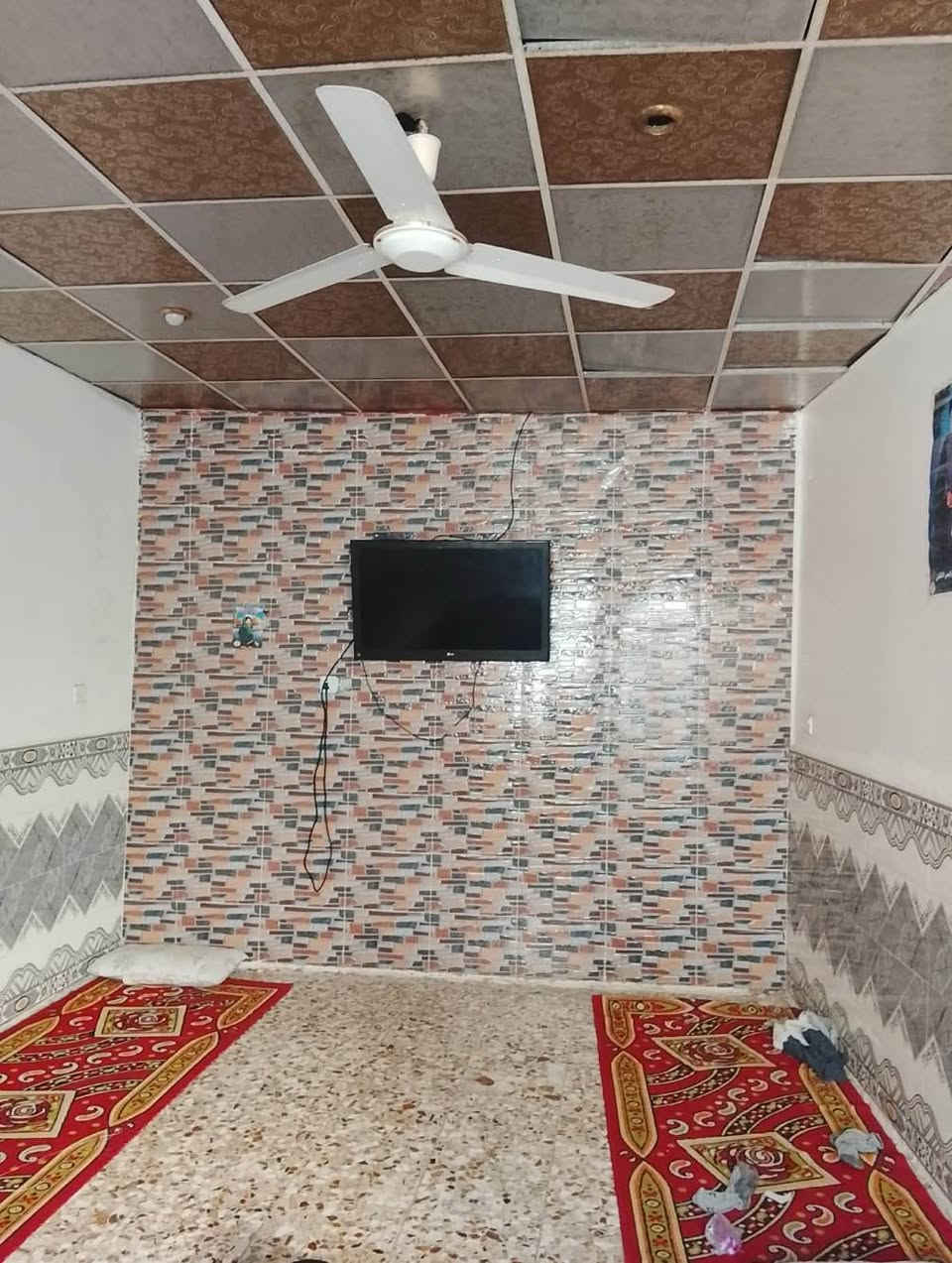 ‏‪***********‬‏ السلام عليكم بيت للبيع في الديوانيه شارع الاسكان طابو زراعي سند 25 مساحه البيت 125 البيت بناء طابوق اربع غرف نوم استقبال 5 امتار السعر 55 وبي مجال
