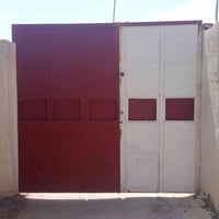 باب  للبيع السعر خاص رقم الهاتف  07814258418