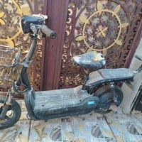 دراجه شحن للبيع العدد 2 الحجم 14نقص بطاريات  السبب عدم الاستخدام  للبي...