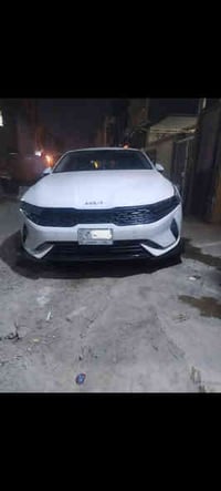 K5 خليجي موديل 2022 زيرو ماشيه 1300 الف كيلو  رقم بغداد سنويه 2028 تحو...