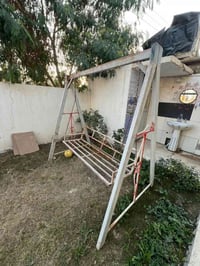 مرجوحه للبيع نضيفه مثل ما موضحه بالصور سعرها 140 الف وبيها مجال للأتصا...