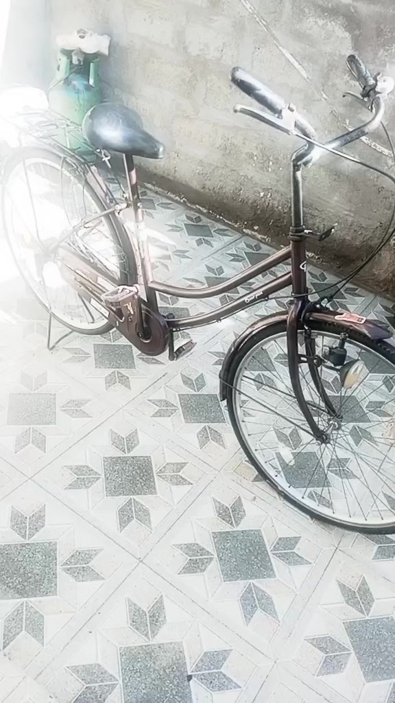 سلام عليكم.            بيسكل عبدالحليم.              حجم26.           نضيف.        سعر 65.  وبي مجال.          اليردو تعل خاص                          ***********
