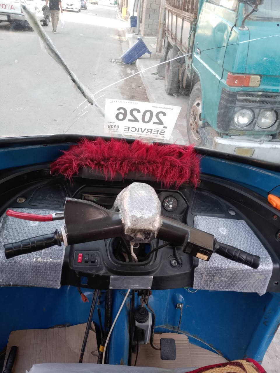 سلام عليكم تكتك تفيس مديل 22  (أوراق بصره) تحويل مباشر ثاني يوم تكتك نظيفة كلشش المكينه كفاله بس مفيلسه بس اني ابيع مفتوح .البدي فقط بارد بلغد كد اشبر 
تكتك جاهزة من كلشي كبل لشارع حتى دهن جديد ماذب ربع عليهه تخم تاير جديد ،دوشمه جديد السعر 6 بيه مجال 
المكان بصرة الحيانيه شارع الطاك ***********
