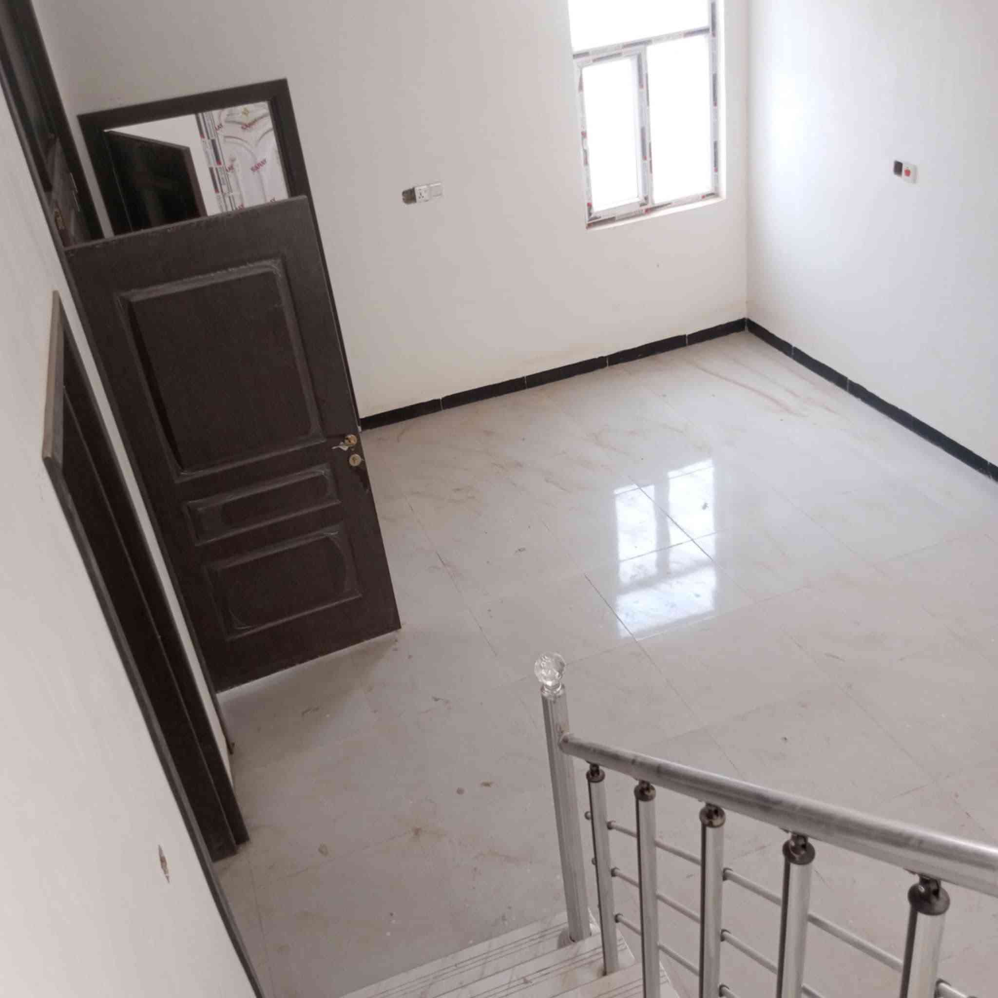 بيت 200م ايجار
الكوفه المقدسه  مجمع المختار 
غرفتين وصاله وستقبال ومطبخ وصحيات
الشهر 500   

💎 أنوار المدينة 💎
💎للوساطة العقارية 💎
نقدم لكم كل ما يناسبكم 
ويرضي أذواقكم في عالم العقارات 🏘️
💼 بيع - شراء - رهن - إيجار 💼
عقارات سكنية وتجارية 
تناسب احتياجك وميزانيتك!
📲 للاستفسار:
📞 اتصال أو واتساب: ***********
💬 أو المراسلة على صفحتنا مباشرة
نحن في خدمتكم دائمًا!
#أنوار#المدينة #للوساطة#العقارية 
#بيع #شراء #إيجار #رهن
عقارات_العراق 
#متابعين
#هاشتاك
#للجميع
#اشاره
