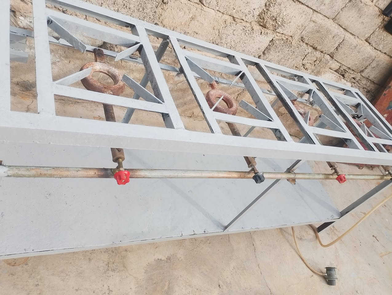 مشعل شقال 4اعيون كامل ما بي اي شي سعر 150 بي مجال العنوان النبي يونس ***********
