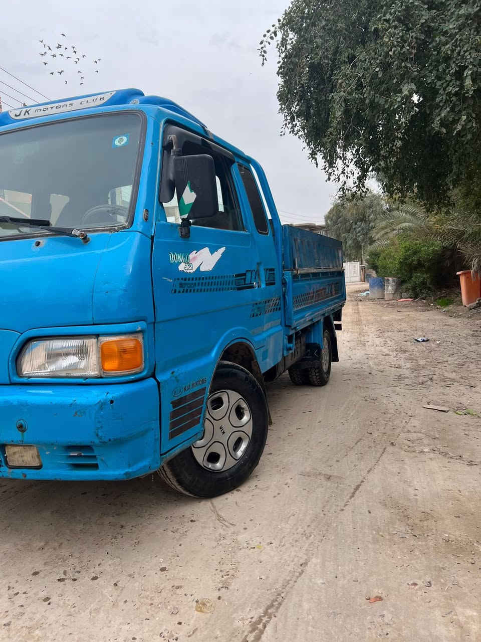 السلام عليكم كيا بنكو موديل96 للبيع رقم وسنويه جديد تحويل ثاني يوم السعر45 وبيها مجال هاتف***********
