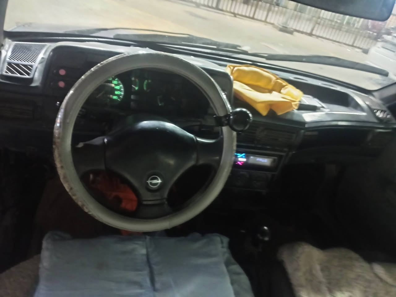 لمنس موديل 1994 رقم انبار  انكليزي الجديد السياره بلاديه بس بيهه شويه خياسات للبيع سعر 20 وبيها مجال *********** مكان السياره بغداد  ابوغريب
