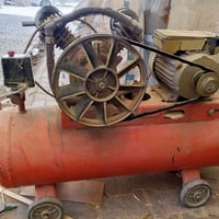 كمبريسر هواء 100السعر 200 07712420981