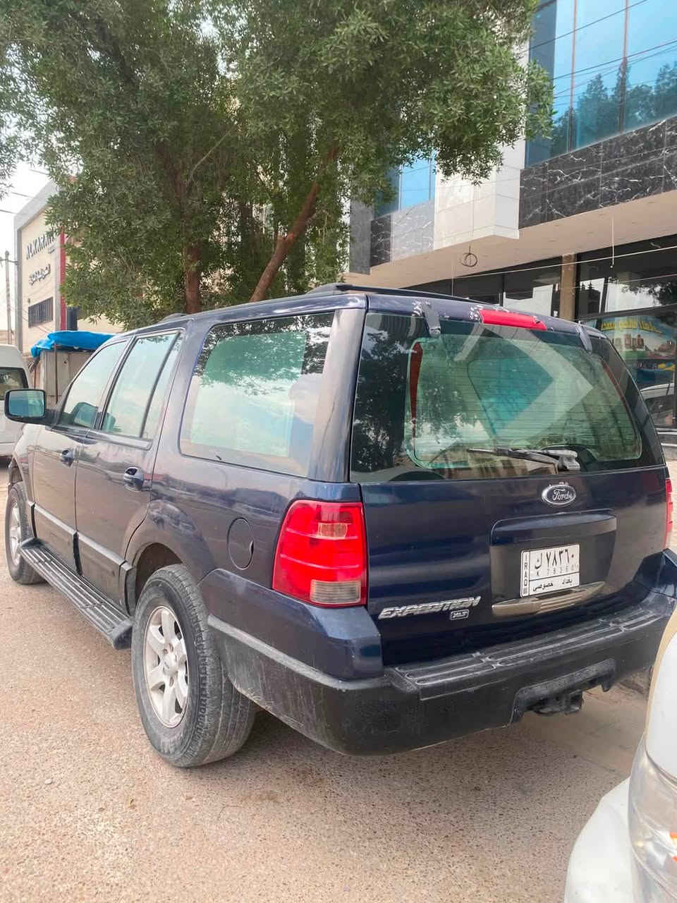 السلام عليكم
فورد اكسبديشن 2003
محور كير ومكينه vvt
سبعه راكب 
رقم بغداد بسمي 
 مكاني بغداد

السعر 55 وبيها مجال
***********
*********** واتساب
