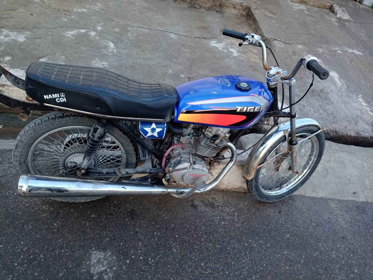 ارشه 2017 ماطور شغال كدام العين مكينه بيها بيها اثر دخان يعني مال روحه وجيه 200 بي مجال ***********
