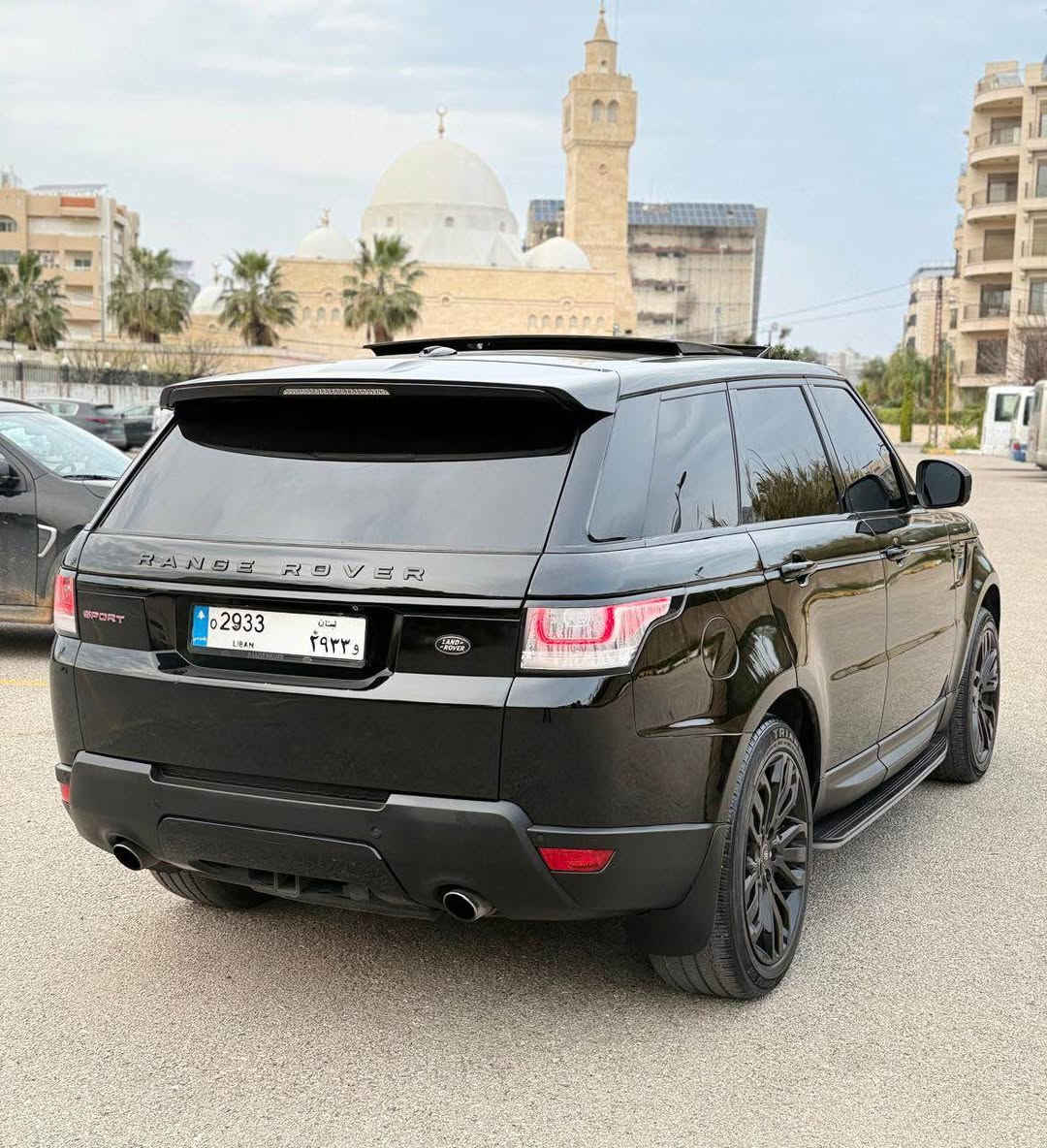 Range Rover V8 Dynamic          Model : 2015
Clean carfax , Full panoramic , 5 cameras 
0 faults, Full service donne recently 
whatsapp : 76/523470               Price : 27,000$

رنج روفر خارق ماشاءالله موديل ٢٠١٥ ، موتير و فيتاس توب 
ميكانيك شركة ، سوبر نضيف ، مفول زوايد ، ٥ كاميرات 
رنج بيت و لا جرح و عالفحص ، موجود بطرابلس 
الله يهني صاحب النصيب         السعر : ٢٧،٠٠٠$ 

ملاحظة‼️ أنا أعمل في مجال التسويق و المبيعات و ليس لي اي صِلة مع مالك السيارة ، لذلك يرجى التواصل على رقمه مباشرةً للإجابة عن جميع أسئلتكم ،للإستفسار : ٧٦/٥٢٣٤٧٠ طرابلس, لبنان


**إذا كنت صاحب هذا الإعلان وتريد حذفه لأي سبب، رجاءا أرسل رسالة إلى الدعم الفني**