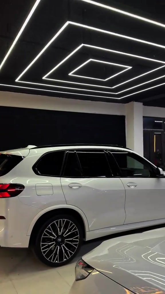 Bmw x5  Clean title  M-package  Full option 2024 34000mi Black edition  Call for price: 0750 404 4406 0750 397 4495
