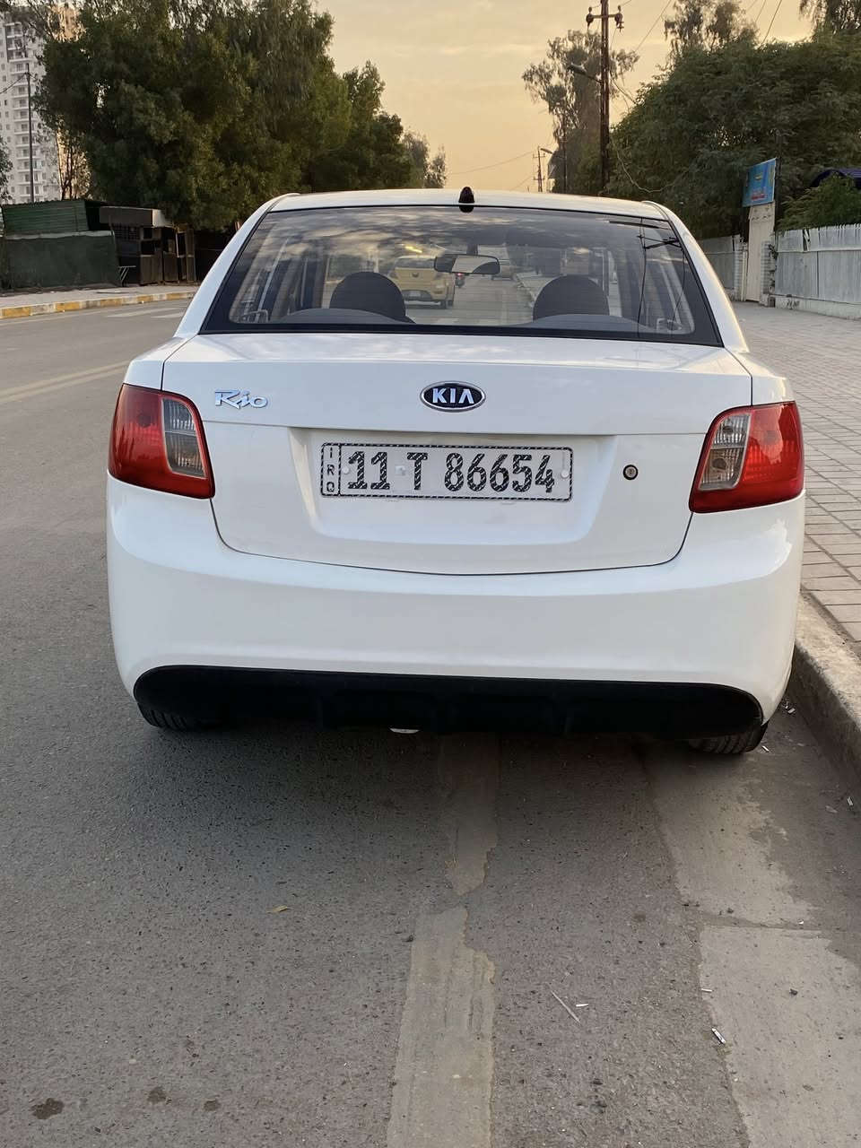 سلام عليكم
للبيع كيا ريو Rio
موديل 2012 
محرك 1600cc
رقمها بغداد 
سنوية ل2028 
السياره ماشيه 88 الف كيلو سياره جديده مال بيت استخدام شخصي مكفوله من ضربه وصبغ وتبديل 
مكاني بغداد الكريعات *********** متوفر وتساب
