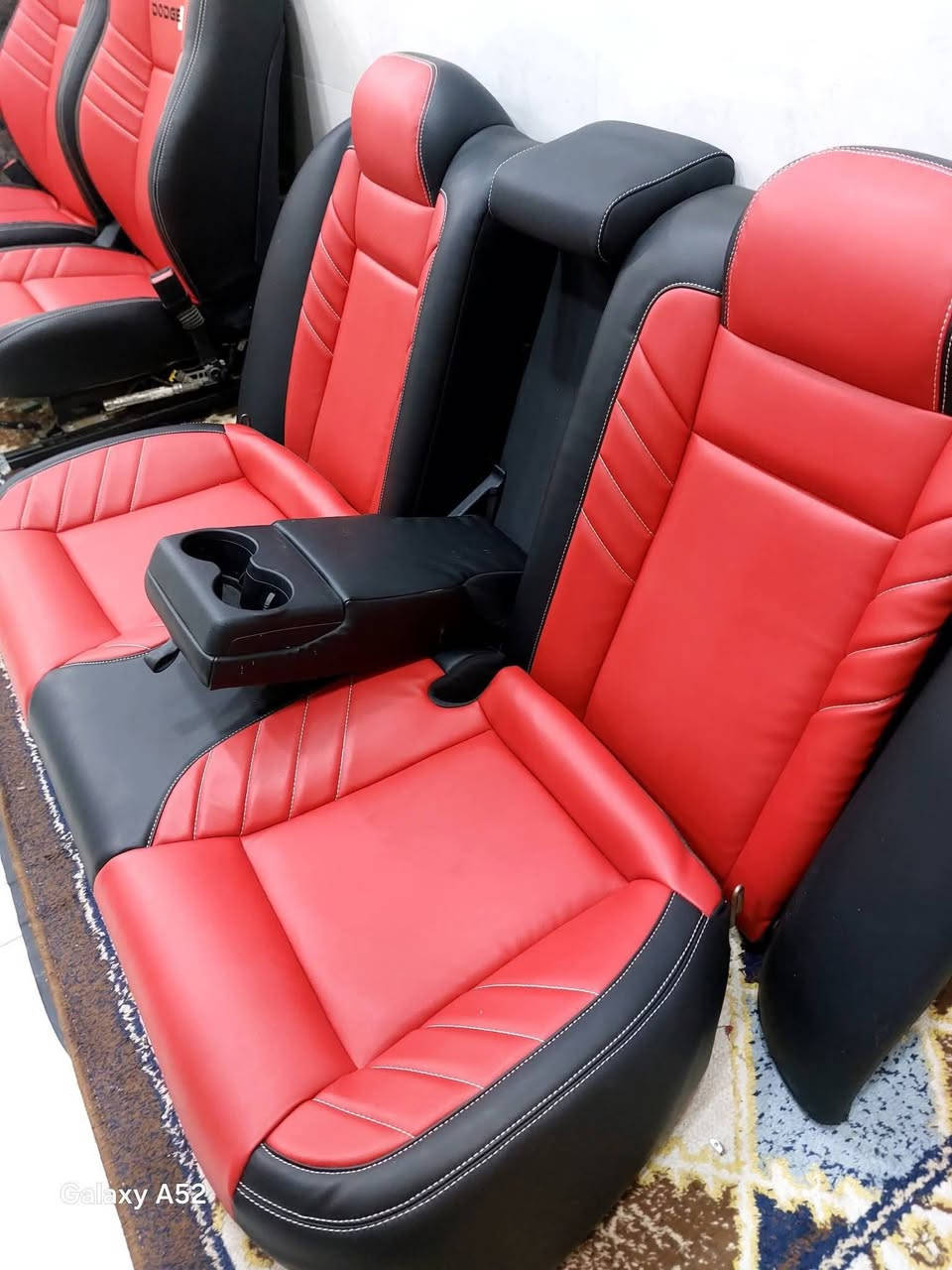 دوشمة كافة انواع السيارات شغل درجة أولى جلد اصلي بغداد حي العامل ***********
