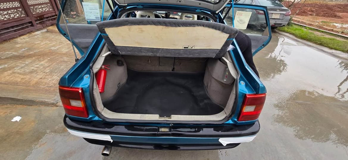 اوبل فكترا موديل 1992 مكينة حجم 20  كير أوتوماتيك .. كير محرك شرط جامات امامية كهرباء سقف سلايت كهرباء شاشة ايباد صدر امامي خلفي جديد أربع تايرات جديد رقم كركوك دولي مسطرة كوبون بانزين شرط التحويل مكاني كركوك السعر 47 وبيه مجال رقم صاحب السيارة *********** Singapore
