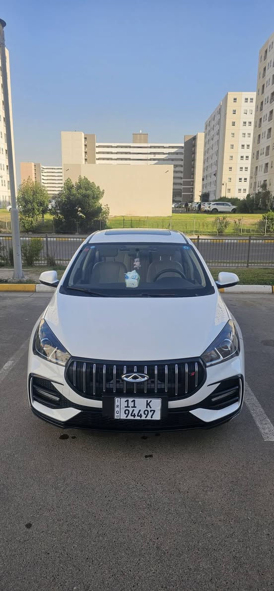 السلام عليكم  شيري اريزو 5  فول واحد على واحد  ماشي ١٨ الف  رقم بغداد   سعرها   110 ورقة  رقم الهاتف ***********  السيارة موجودة بسماية
