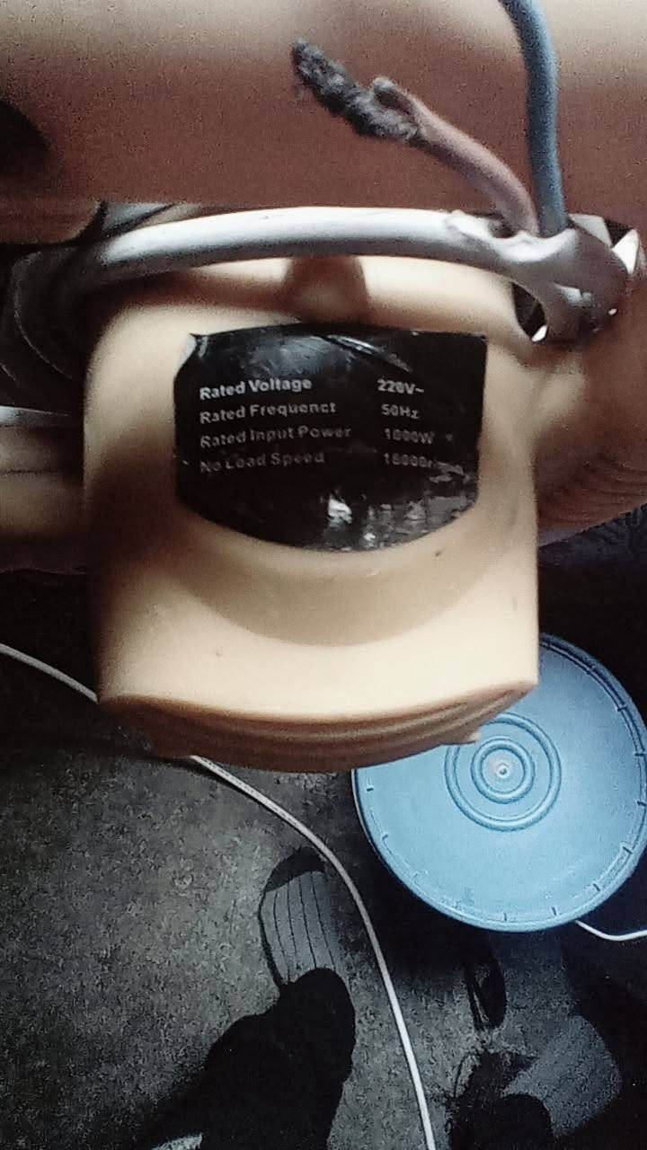 اسلام عليكم♥️
ماطور هوا للبيع نضيف
السعر 40 الف
الخاص مفتوح
وهاذا رقمي ***********
