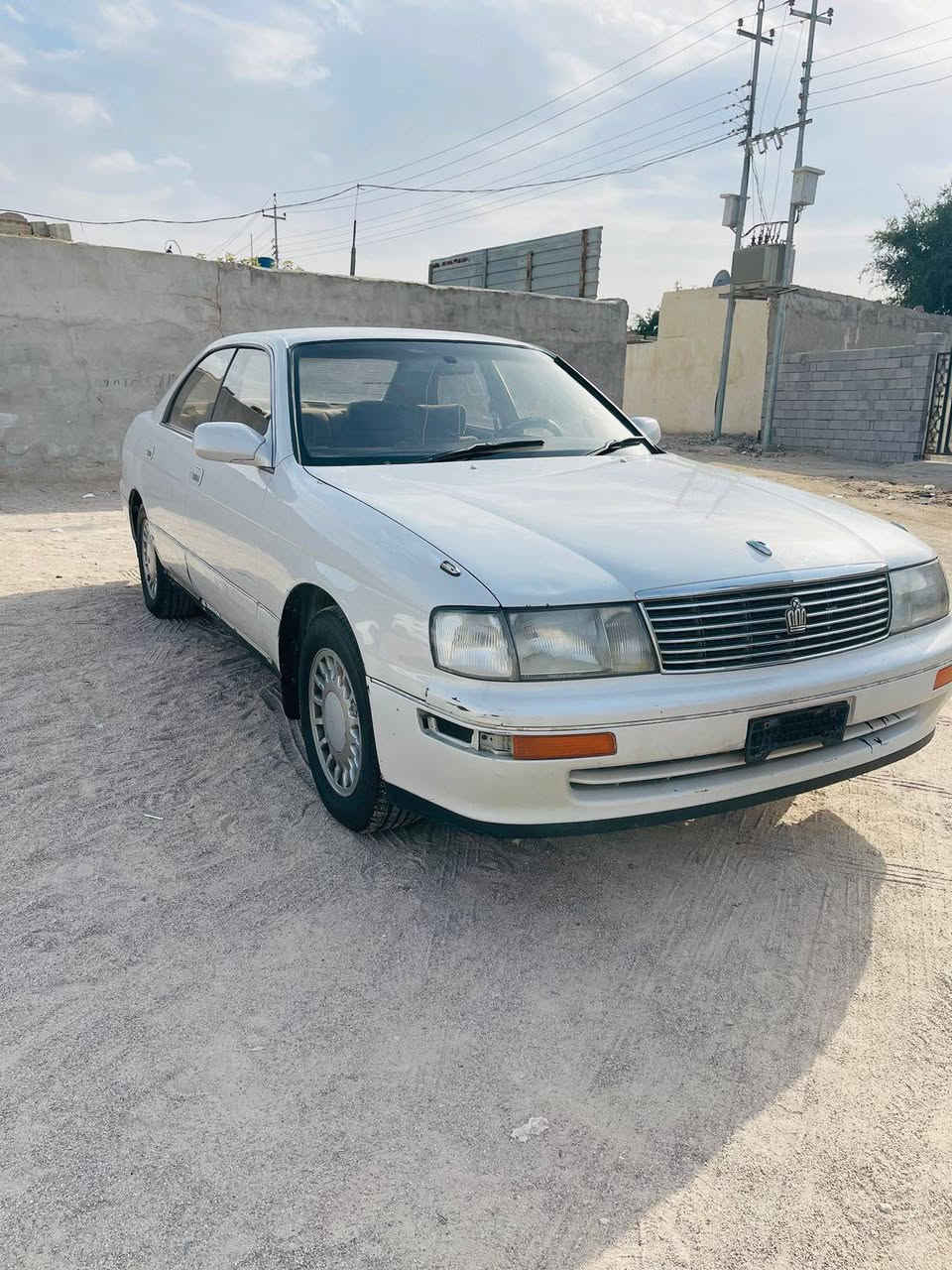 السلام عليكم سياره بطه موديل 92سيارة كفاله عامه من الكصه ومن النقل والعيب الشرعي مكينه 2500تخم تاير حداديه 80بلميه ومكينه وكير واكسل كفاله رقم بغداد وشرط تحويل ثاني يوم سياره بسمي العنوان البصره الزبير الشعيبه السعر 57وبيه مجال للشراي رقم الهاتف ***********
