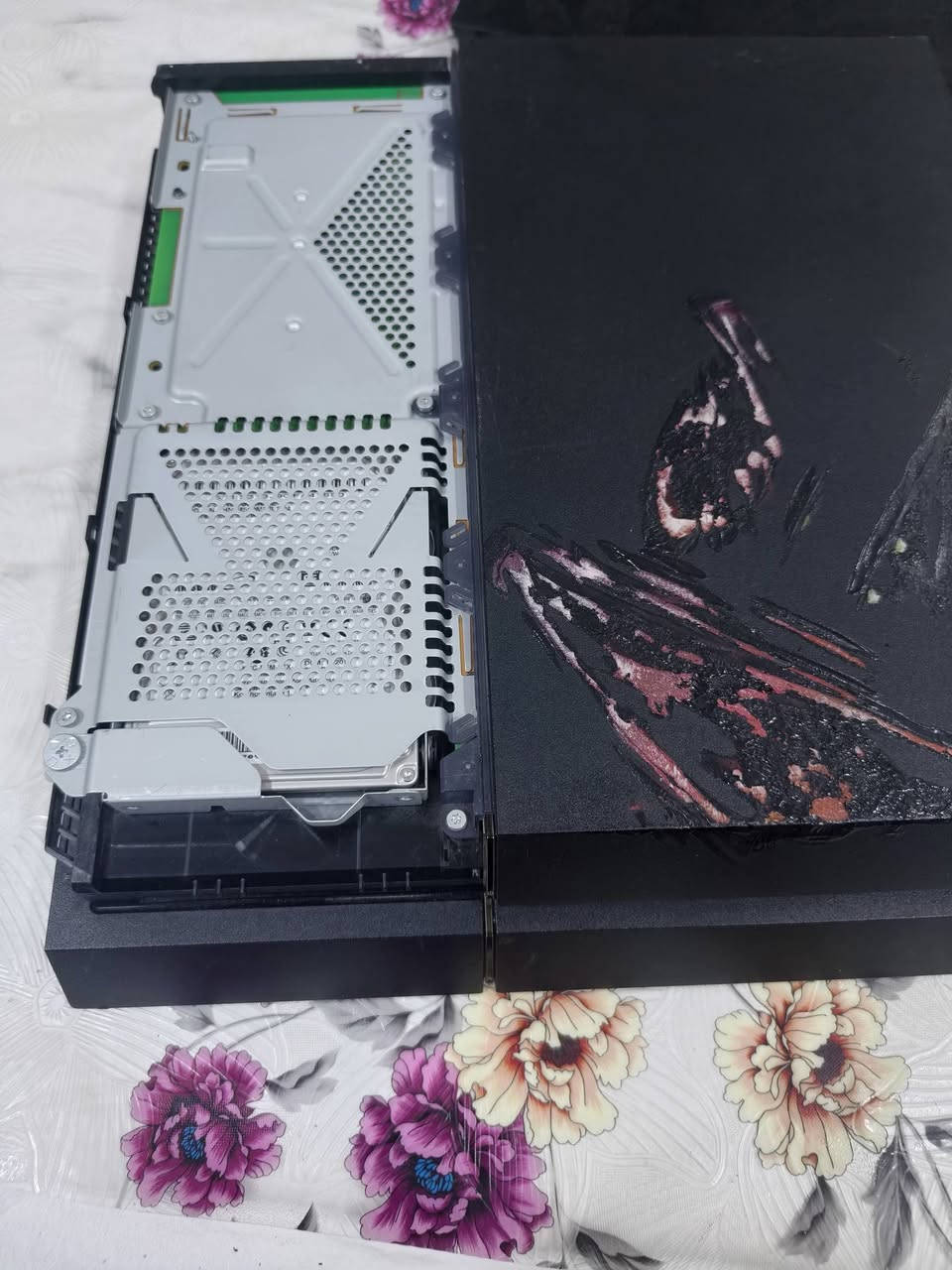 السلام عليكم شباب بلي 4 فات فقط الجهاز بدون الملحقات نظام 9 الجهاز عاطل بي كارت الشاشه الي يفيده يدلل السعر 50 وقابل للتفاوض


**إذا كنت صاحب هذا الإعلان وتريد حذفه لأي سبب، رجاءا أرسل رسالة إلى الدعم الفني**