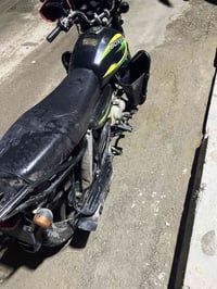 سللم عليكم دراجه بوكسر للبيع موديل 22 اوراقه موجوده بس بيه ورقتين تعبا...