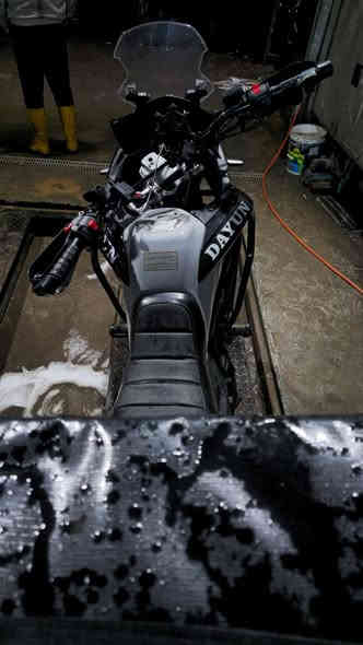 سلام عليكم دايون ادفنجر للبيع دراجه مكفوله ماشيه ٢١ الف مرقمه اربيل  تحويل ثاني يوم سعرها ٣١٥٠ وبيها مجال للشراي للاستفسار ***********.
