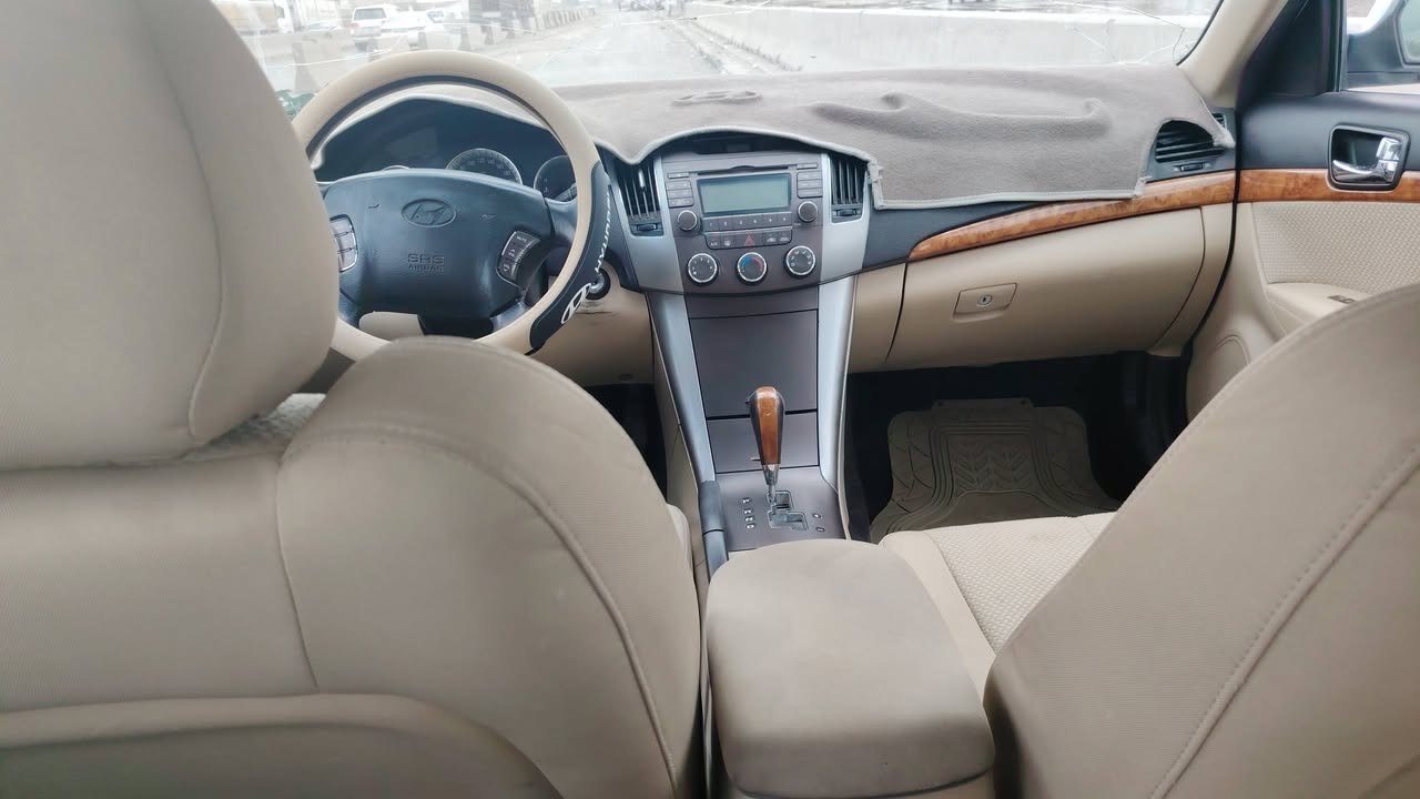 السلام عليكم
سوناتا للبيع موديل 2011 خليجي
 محرك 2000 دوش المرغوب
 رقم بغداد 
 تبريد جيد
السونار موجود داخل المنشور 
المكان بغداد. اليوسفيه ناحيه الرشيد 
للاستفسار ***********
السعر 115 وبي مجال بسيط
