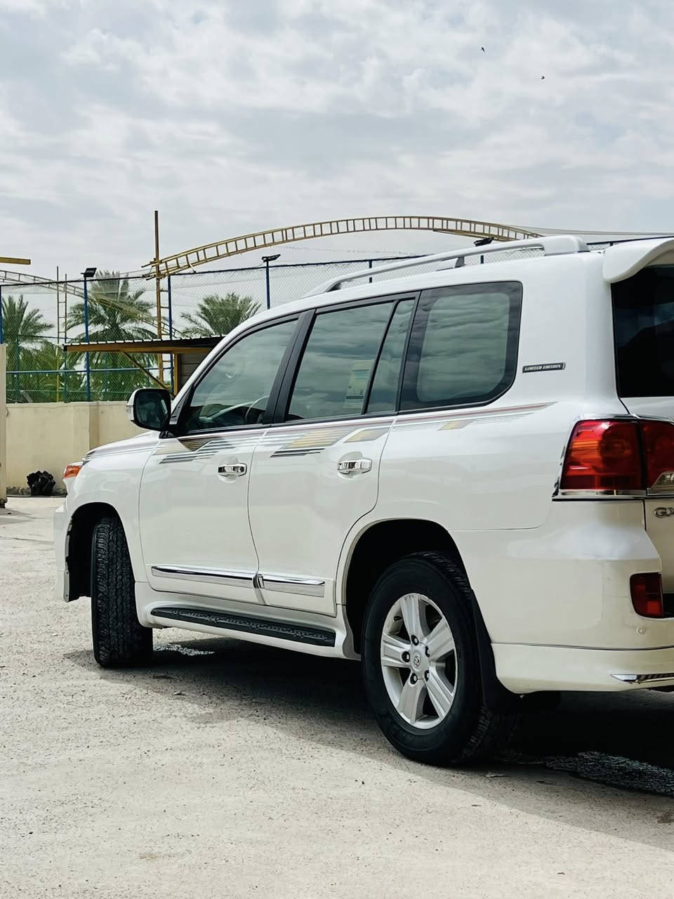 للبيع لاند كروز2012جديده
((((محرك 6 
المواصفات
٣ قطع تبريد
تحكم ستيرن
فتحة سلايت روف
كشنات جلد و كهربائية
طفاية حريق في الارضية الصدر
كامره خلفيه
حساس خلفي حساس امامي
زراكات
مري شفط كهرباء
8 ارباك
نظام تزحلق
نظام نزول منحدرات
دفع رباعي
وبيها منظومه زنون
ثلاجه بيها
عدد البصمه 1 تشغيل وابواب
بصمه رقم بغداد تحويل مباشر
باسمي السياره كلش حلوه وجديده وجاهزه من كل النواحي كير مكينه صدر تايرات دهن فلاتر
مكفوله سياره ما عده دعامية
اماميه وخلفيه صبغ (للجمالية )
السعر : 35.000$
((350 ورقة ))
للاستفسار اتصل على الارقام
***********
***********
