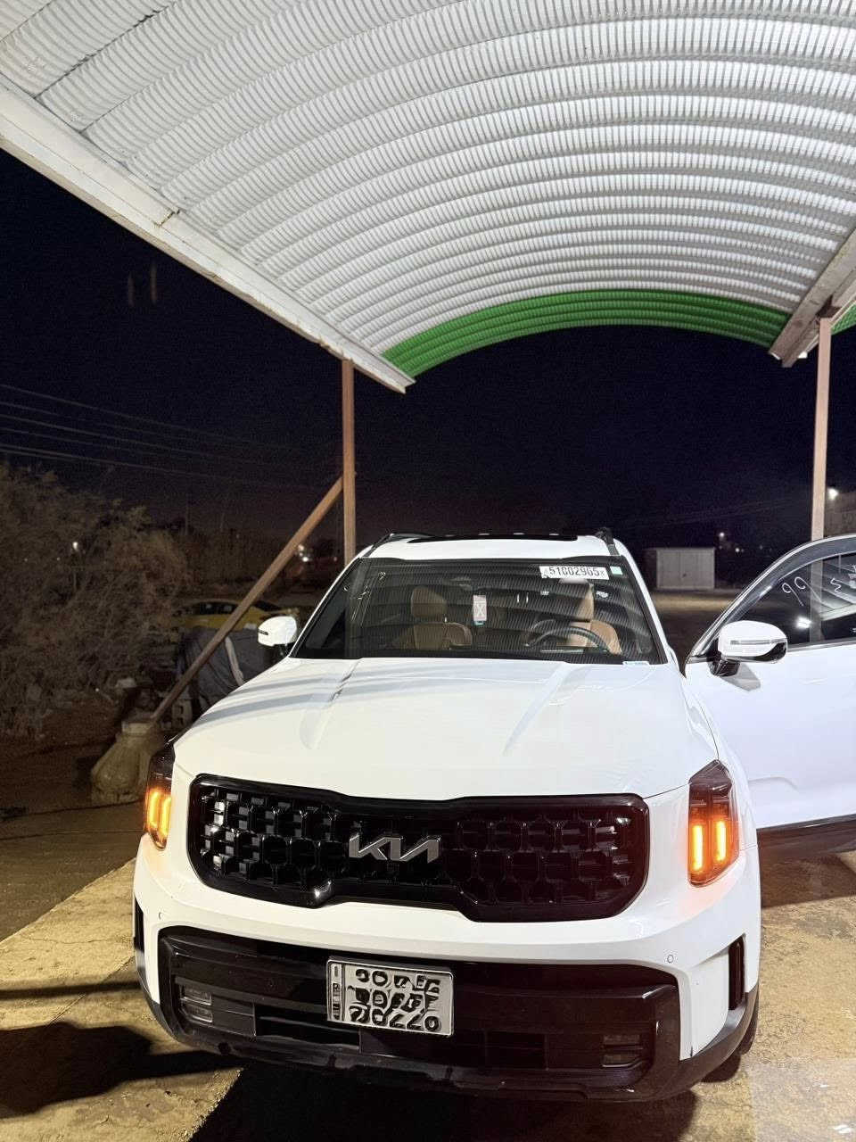 كيا تيلورايد مودیل 2024 برستيج اكس لاين

2024 kia telluride SX PRESTIGE X-LINE بریستج( أعلى فئة) بلاك اديشن
 لون زيتوني  امريكي فول مواصفات 
 1-  كيا تيلورايد فئة SX اعلى المواصفات 2024
2- محرك 6 سلندر 3800 
3-  ويل كب حجم 20 اسود  تاير بحالة ممتازة جدا 
ك
4- عداد المسافة الحالي24 كليو الف قابل للزيادة
5 بصمة ابواب امامية  وبصمة تشغيل وتشغيل عن بعد
6- لايتات زينون عالي ناصي عدستين 
7-اشارة في المرايا الجانبية مع حساسات الاجتياز 
8- مصابيح ترحيب في مقابض الابواب 
9 رادارات تفاعلية للتوقف التلقائي امامي خلفي
10-السيارة بانوراما فتحتين 
11-حساسات امامي خلفي 
12- كاميرات عدد 6 برؤية 360 درجة 
13-باب الجنطة كهربائي شفط 
14غرفة السيارة جلد نابا
14-تحكم كهربائي متكامل لمقاعد المقدمة 
15 المقاعد الامامية تدفئة وتبريد  (مساج كشن السائق)
16- المقاعد الخلفية تدفئة وتبريد كشن 
17-شاشة دشبول كبيرة لمجموعة من الايعازات والضبط و ابل كار بلي واندرويد أوتو.
18-بردات اصلية للابواب الخلفية 
19-مقاعد وسطية تطوى كهربائيا ويدوية الفتح 
20- انارة ليزرية متعددة بمزيج هائل من الالوان لأنارة دواخل السيارة 
21-مرايا جانبية شفط كهرباء مع ذاكرة لكشن السائق
22- خاصية تحديد المسار والتنبيه عند الخروج من المسار 
23-المقعد الوسطي منفصل  VIP
24-تبريد السيارة 3 قطع ثلج
25- تحكم ستيرن جهتين متعدد الايعازات 
26- وضعيات القيادة عدد 7  
27- تنبيه بالارتجاج في المقود 
28- سقف كنتارا
29- خاصية Talking للتحدث مع الركاب عبر السماعات.
30- كشنات خزن وسماعات هرمونك دمام .
31-تحويل مرآت السائق إلى كاميرا خلفية.
32- شحن لاسلكي مع 7 فتحات شحن ومنفذ 110 فولت.
33- داتاشو أمام السائق تعرض السرعة ومعلومات السيارة.
34- هوك خلفي...
والكثير الكثير من المواصفات اللي ماتنتهي
سيارة جديدة حرفياً 
وباقي المواصفات بالسيارة الغنية عن التعريف 
رقم ديالى باسمي هزه جديدة السياره كتاب شهداء
صور الحادث موجود صندوك ملصح + جاملخ اامامي مصلح كد شبر 
سعره 340 بيه مجال
***********
