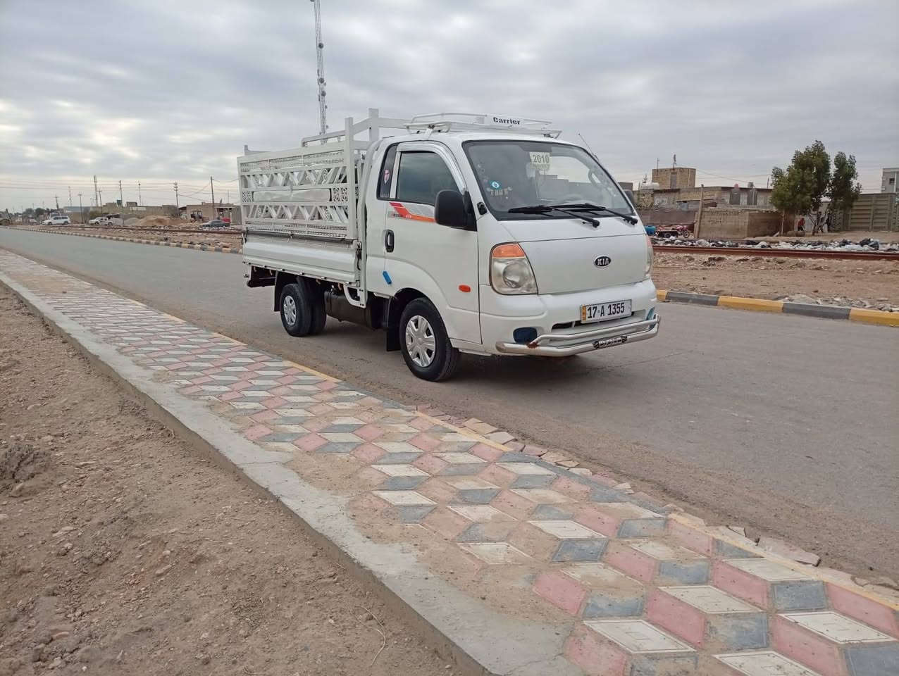 سلام عليكم سياره للبيع موديل 2009مكفول كفالة عامه مكينه جديدسبلاين رقم جديد بسمي تخم تأير حداديه كل جديد الاستفسار ***********
