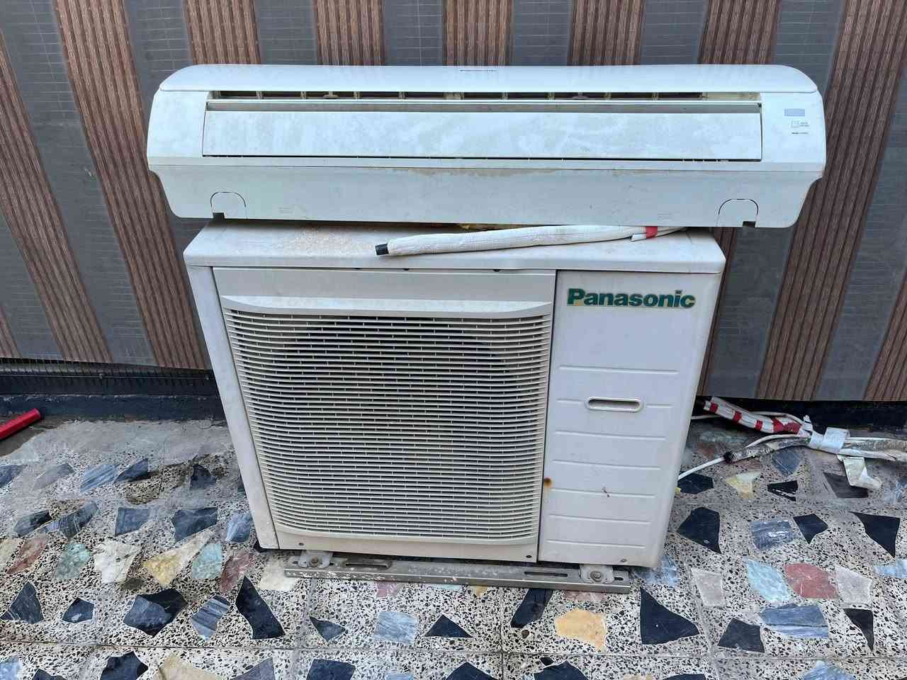 السلام عليكم 
سبلت باناسونيك 
باله شغال 
طن ونص 
السعر 350
العنوان البصرة القبلة حي المهندسين
*********** Colombo, Sri Lanka
