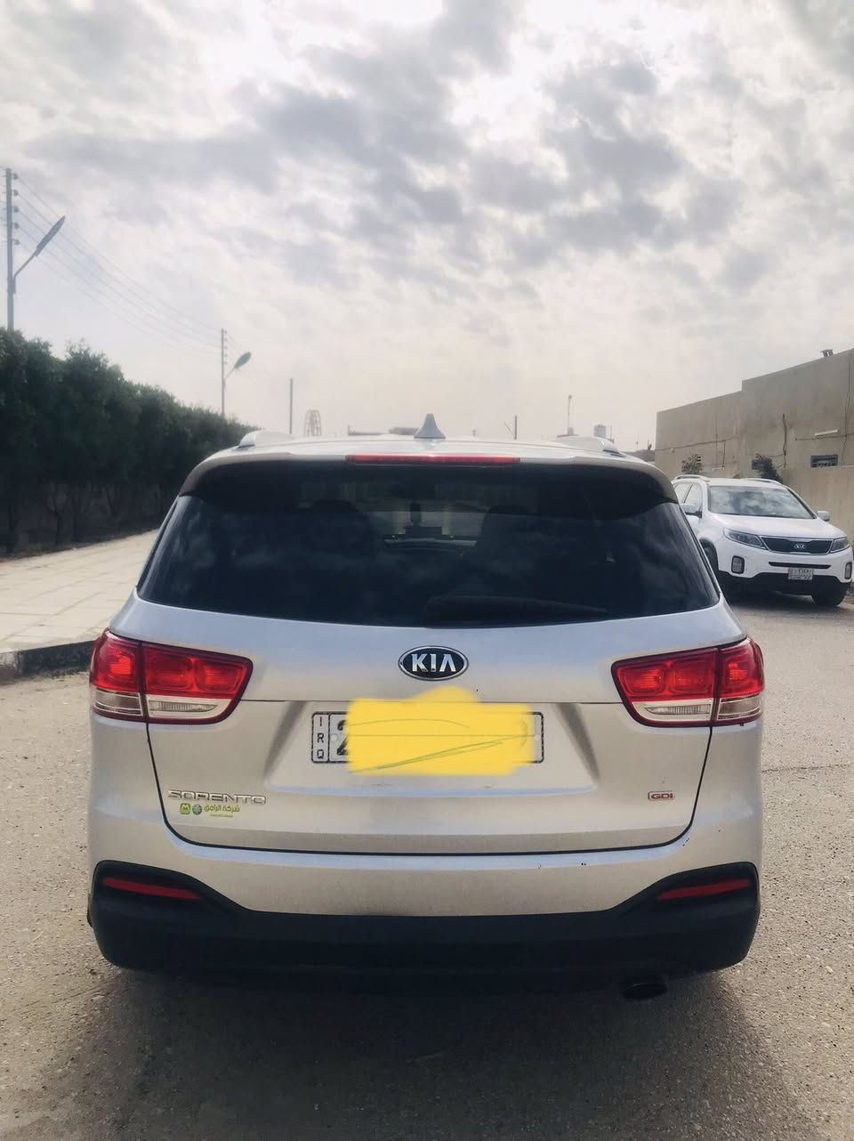 سياره حادثه طرف الجاملغ وطرف البنيد ونفسهن مصلحات وصور الحادث موجودات بلمنشور
لباقي مكفول رقم انكليزي الجديد ذي قار تحويل ثاني يوم كير محرك وحداديه خير من الله تخم تاير وباتري جديد ماشيه86  الف 
موصفاته 
1-الد امامي 
2-حساس ضقط اليطارات
3-تبريد قطعتين 
4- عدد ركاب 7 
5-فور ويل
6-كامره خلفيه دواره 
7-وضعيات قياده ايكو سبورت نورمال 
8-تحديد مسار 
9-مانع نزلاق 
10-مثبت سرعه
11-اوتو هولد 
12-اشير بل امري 
13-مكينه 4سلندر 2400 مكفوله
15-لايت لد 
17-كير 6 نمر 

سياره مكانه ذي قار سعره 165 وبيه مجال بسيط او مراوس بسورنتو 2023 او 2024 امريكي وانطي فرق 
***********
***********
