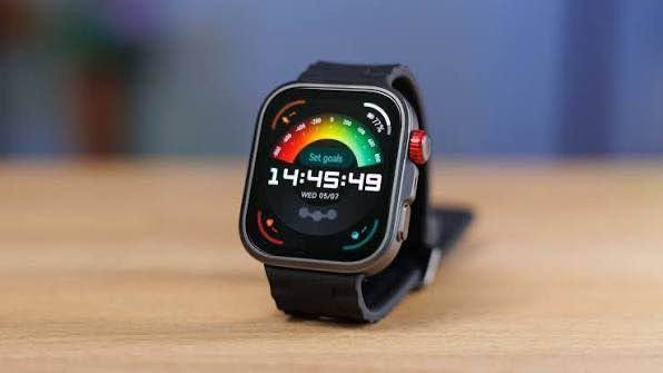 ⌚ للبيع: ساعة هواوي فت 4 برو
 (Huawei Watch Fit 4 Pro) 
🔹 الساعة استخدام بسيط ونظيفة تماماً
🔹 البطارية بشحنة واحدة تكفيك لأيام
🔹 🩺 طبيبك الخاص 24 ساعة: تتبع مستمر ودقيق لنبضات القلب، الأوكسجين في الدم، ومستويات التوتر والنوم.. صحتك تحت السيطرة دائماً.
🔹 🏃‍♂️ مدربك الرياضي المدمج: مع نظام GPS عالي الدقة، ستحفزك الساعة على الحركة، تتبع خطواتك، وتحليل تمارينك وكأنك تملك مدرباً شخصياً
 🔹مقاومة للماء بمعيار 5ATM (حتى عمق 50 متراً).
🔹 تعمل مع هواتف أندرويد (Android) وآيفون (iOS).
🔹 عرض المكالمات الواردة، الرسائل، وتنبيهات التطبيقات.
🔹 وزن خفيف وهيكل نحيف مريح للارتداء الطويل والنوم.
🔸 السعر 225 الف بي مجال كلش بسيط
🔸واتساب *********** عمارة, ميسان

