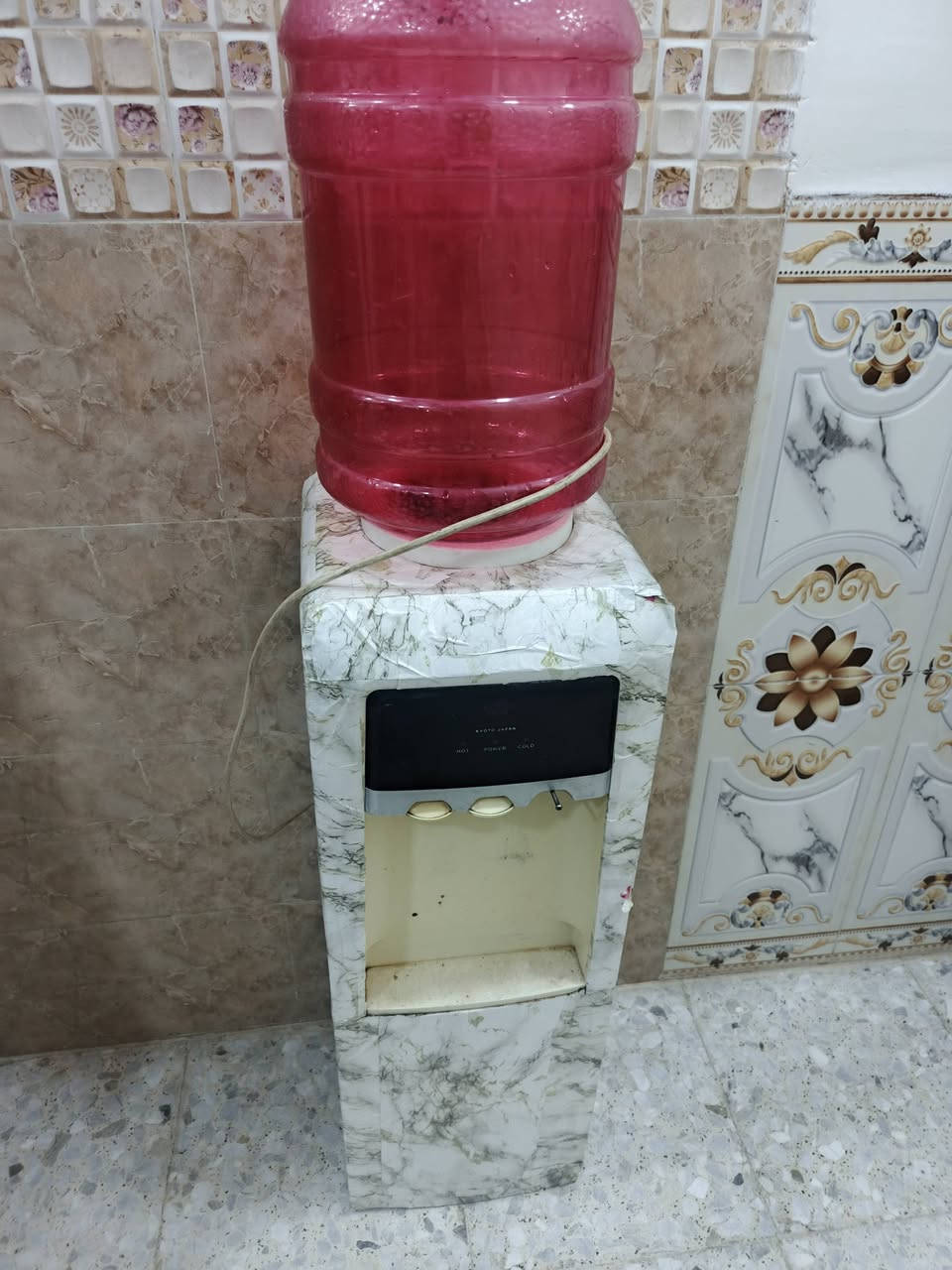 السلام عليكم غراض بيت للبيع
طباخ شغال على فحص 130
براد حار بارد 30
فرشه عرس 50
بنكه15 
بوفيه60 
غساله حجم كبير 130 
كونر 9 مقاعد 140 
صحن واير مع المبي10 
مبرده حجم واحد ونص 50
مكاني سبع البور تجي تفحص وتأخذ


**إذا كنت صاحب هذا الإعلان وتريد حذفه لأي سبب، رجاءا أرسل رسالة إلى الدعم الفني**