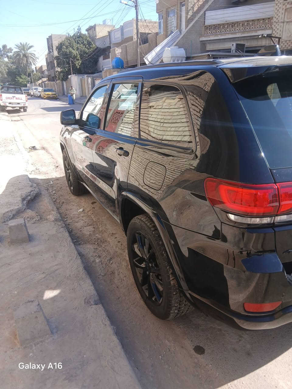 سلام عليكم جيب مديل ٢٠١٨ الاتصال ***********و سعر ١٧٠$ العلاوان بغداد الامين  بيها مجال بسيط
