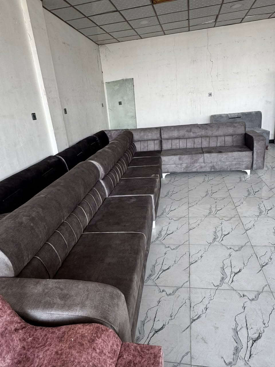 سعر التخم 400 الف 
هاي الالوان الموجوده 
واكيد الواقع احلا بهواي من الصوره


**إذا كنت صاحب هذا الإعلان وتريد حذفه لأي سبب، رجاءا أرسل رسالة إلى الدعم الفني**