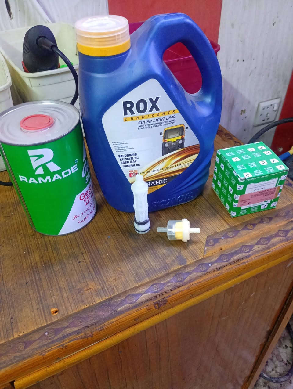 يا الله
عرض اليوم تبدل دهن معه فلتر دهن فلتر بانزين وفلتر اصبع ودهن سويل معه شتحيم وقياس تايرات كلهن ١٣ دينار 
عنوان رشاد شارع تانكي مجاور كماليات ابو علول باداره خدمات ابو فاطمه الامي ***********
