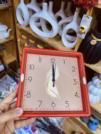 ساعة جداري • ألوان واشكال • توصيل خانقين