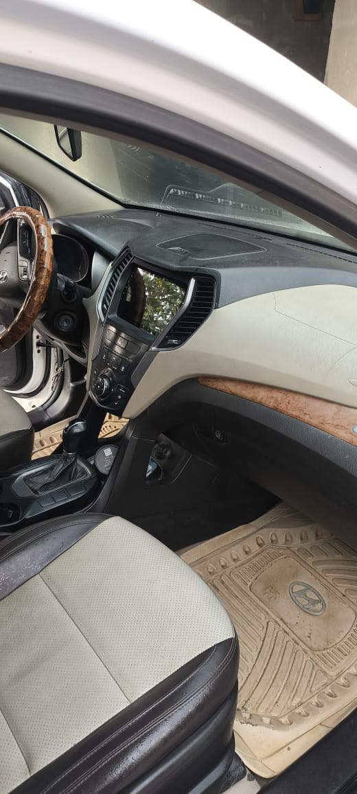 السلام عليكم .. للبيع فقط بدون مراوس
سنتافي 15 سياره جاهزة مكينة 4 سلندر  
رقم بابل بسمي بيه باب السدر تصليح 
وكو ملاحظات بعد مكاني بابل /الهاشمية
للتواصل على***********
 وبالتوفيق للجميع أن شاء الله.
