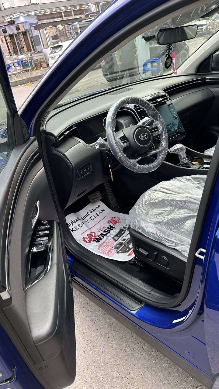 سلام وعليكم توسان للبيع موديل22فول سياره كشنات هيتر جنطه كهرباء تشغلي عن بعد فتحه لون مميز سياره صور لحادث مرفوق بل منشور فقط لبونيد معمر نفسه وراجع سياره ليبل واحد وارد امريكي بيها سحبتين مال كارت تعال وشوف بعينك سياره احله من صور مال بيت للتواصل مراسله وتساب ***********
