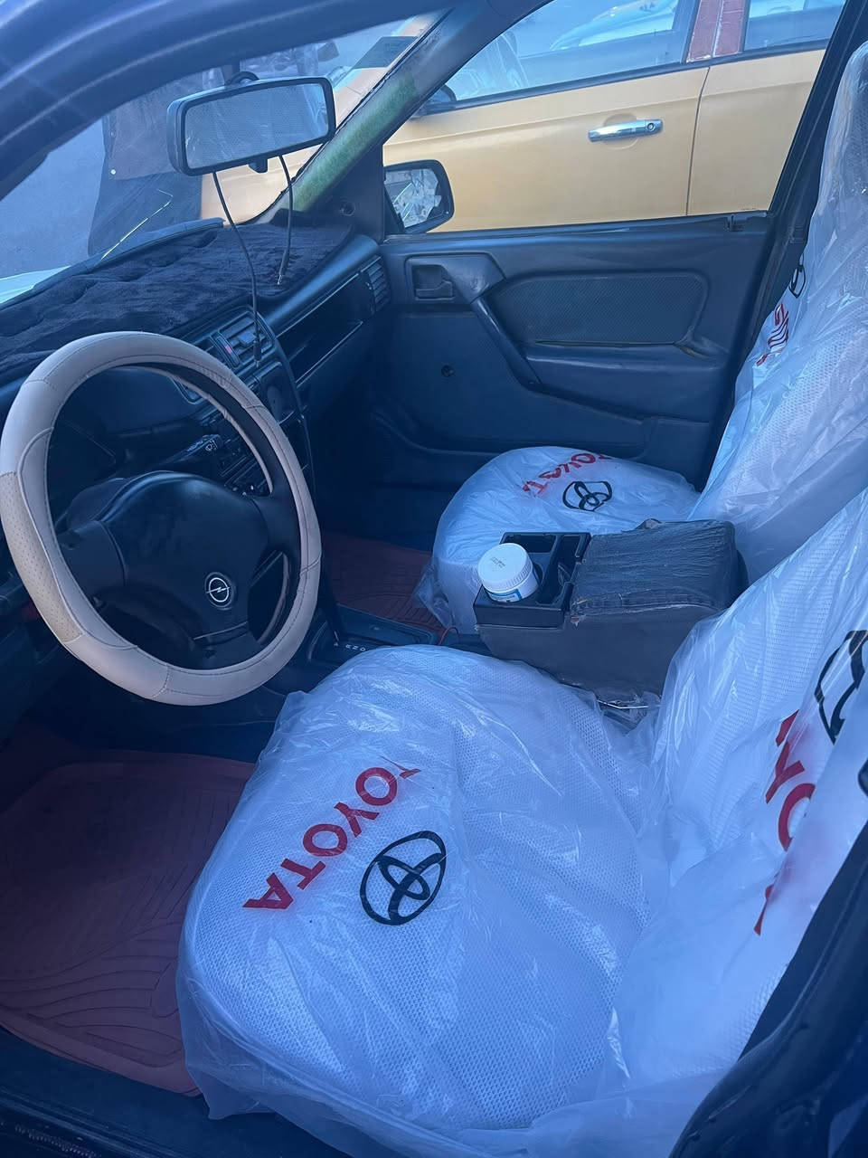 السلام عليكم
سياره فكترا موديل 1992 كير اوتو محرك جديد مكفول 
العنوان الفلوجه حي الشهداء 
السعر 30 للاستفسار  ***********0  واتساب ***********
غير متواجد على الفيس
