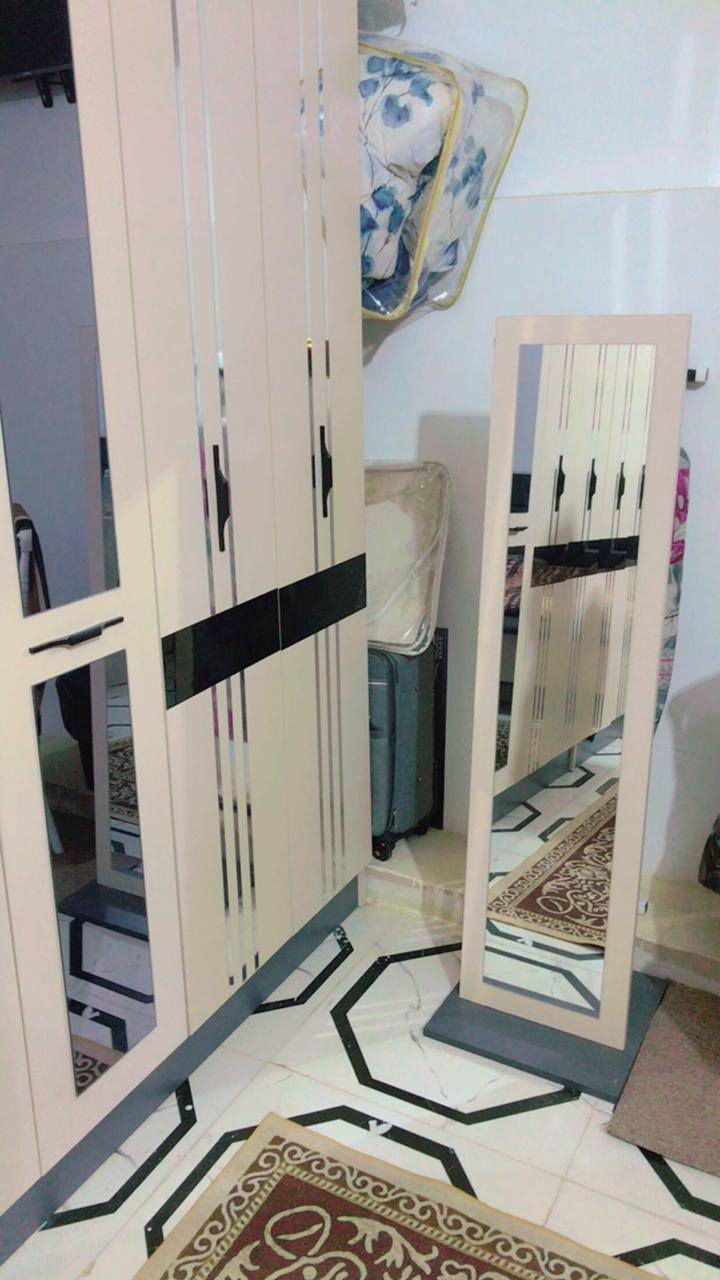 السلام عليكم غرفه تركيه ١٠ قطع جديده مستعمله صارله شهرين مكان كربلاء حي زهور للستفسار ***********
